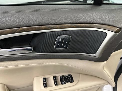 Used 2017 Lincoln MKZ Reserve FWD image 12