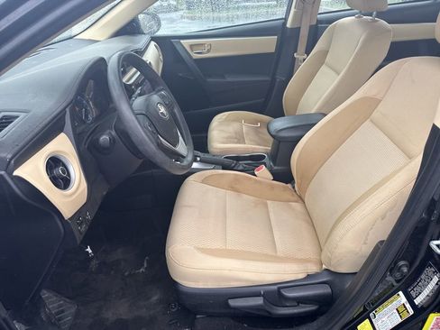 Used 2017 Toyota Corolla LE image 5