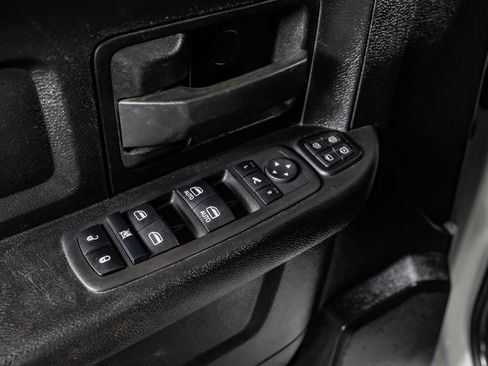 Used 2024 RAM 3500 Tradesman w/ Chrome Appearance Group AWD/4WD image 33