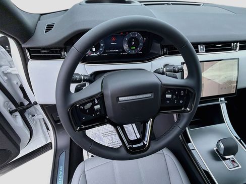 New 2026 Land Rover Range Rover Evoque S AWD/4WD image 39