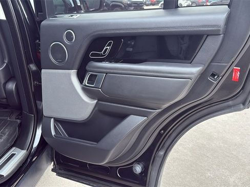 Used 2019 Land Rover Range Rover HSE image 28