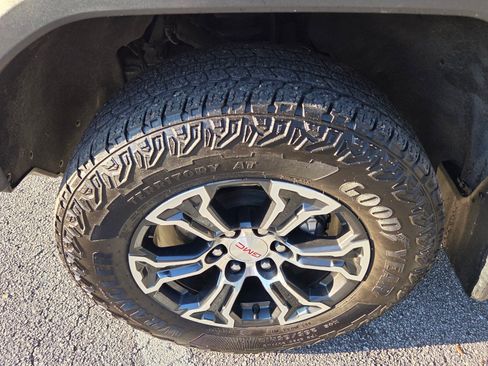 Certified 2024 GMC Canyon AT4 w/ Canyon Safety Plus Package AWD/4WD image 11