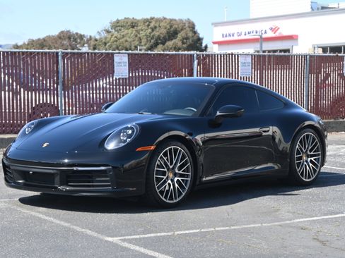 Used 2024 Porsche 911 GT3 image 1
