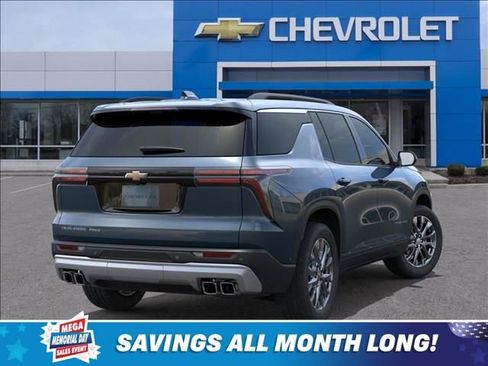 New 2026 Chevrolet Traverse LT w/ Sun and Wheel Package AWD/4WD image 4