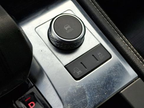 Used 2024 Jaguar F-PACE R-Dynamic S image 29