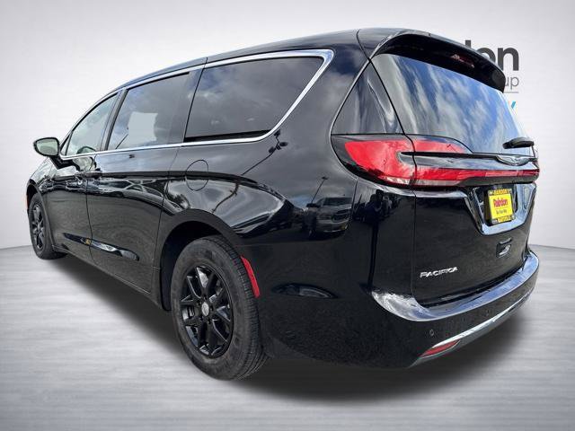 Used 2025 Chrysler Pacifica Select FWD image 5