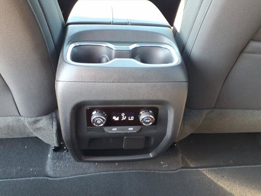 New 2027 Chevrolet Traverse LT w/ Enhanced Driving Package FWD image 20