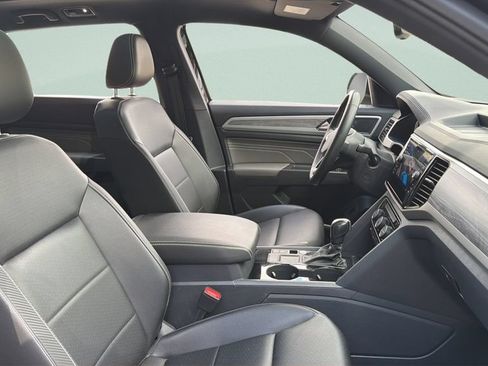 Used 2023 Volkswagen Atlas Cross Sport SE w/ Panoramic Sunroof Package FWD image 35
