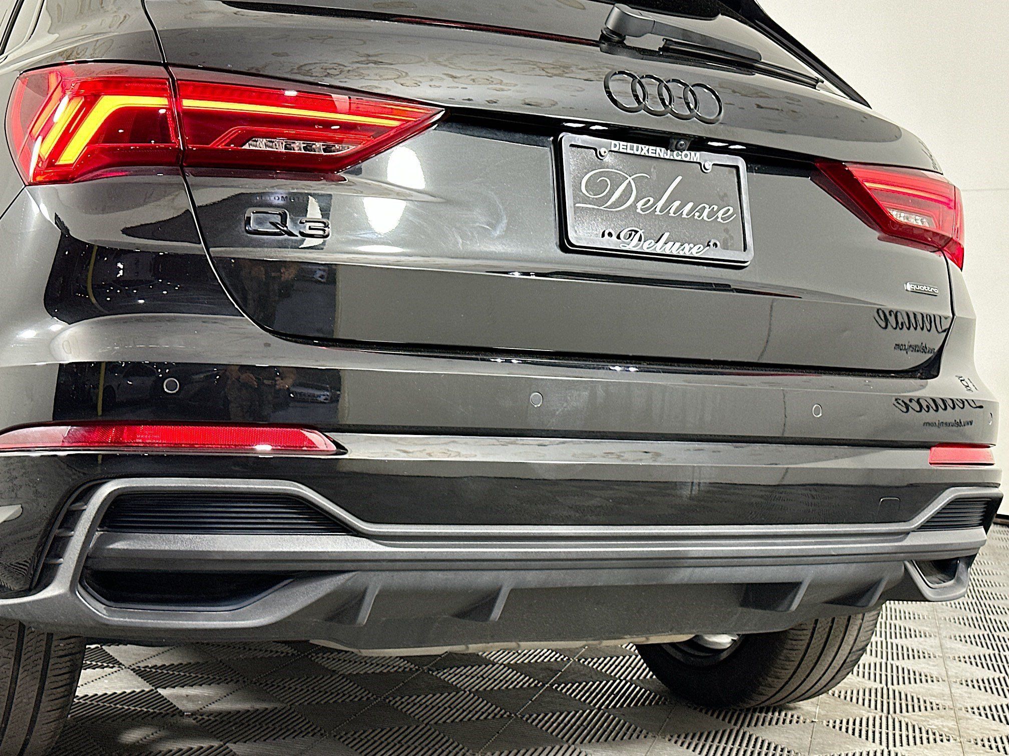 Used 2025 Audi Q3 2.0T Premium Plus w/ Premium Plus Package AWD/4WD image 27