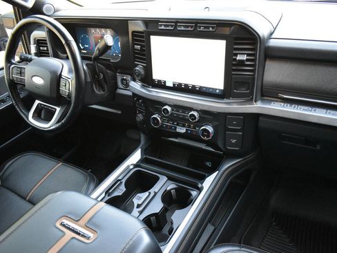 Used 2023 Ford F250 Platinum w/ Tremor Off-Road Package AWD/4WD image 33