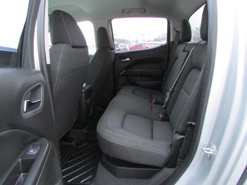 Used 2019 Chevrolet Colorado LT w/ Redline Special Edition image 4