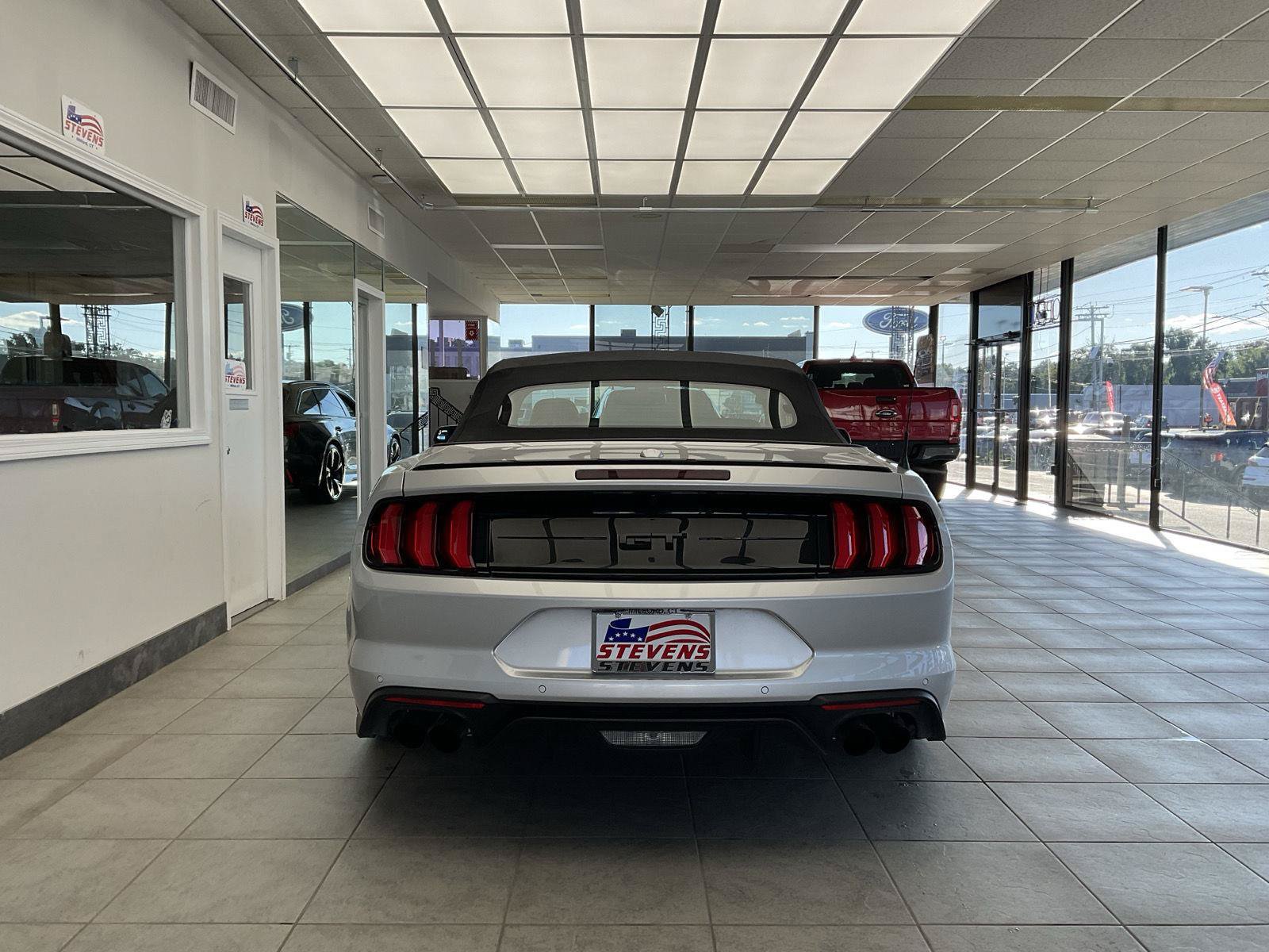 Used 2019 Ford Mustang GT Premium w/ Black Accent Package RWD image 6