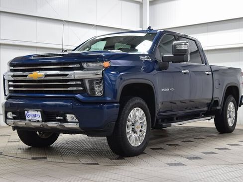 Used 2022 Chevrolet Silverado 3500 High Country image 3