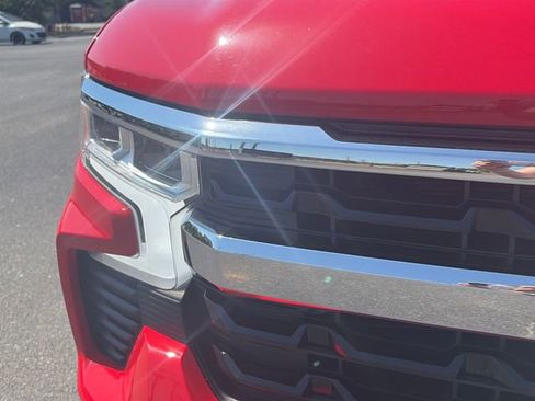 Used 2024 Chevrolet Silverado 1500 LT AWD/4WD image 13