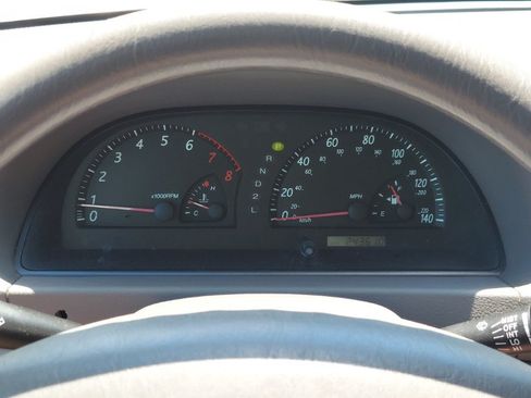 Used 2004 Toyota Camry LE FWD image 14