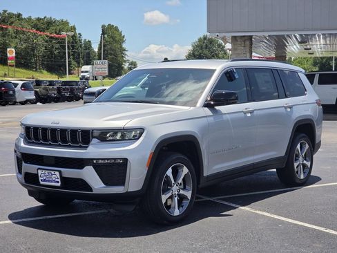 New 2026 Jeep Grand Cherokee L Limited RWD image 3