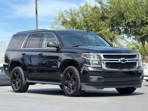 Used 2018 Chevrolet Tahoe LT w/ Luxury Package AWD/4WD image 5
