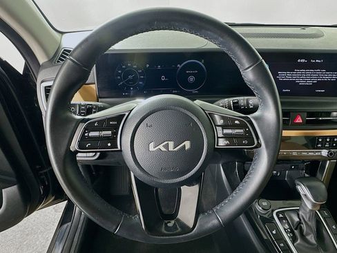 Certified 2025 Kia Seltos EX w/ EX Sunroof Package AWD/4WD image 24