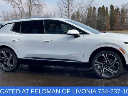 Certified 2024 Chevrolet Equinox EV LT image 9