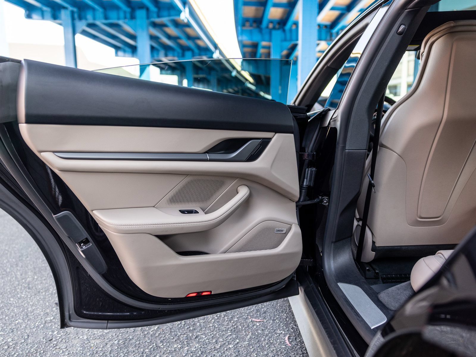 Certified 2025 Porsche Taycan RWD image 40