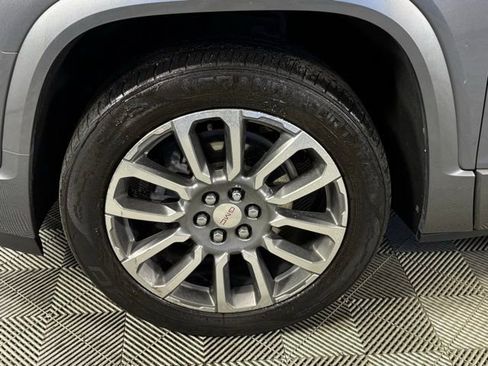 Used 2021 GMC Acadia Denali w/ Denali Technology Package image 13