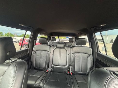 Used 2022 Jeep Wagoneer Series III AWD/4WD image 19
