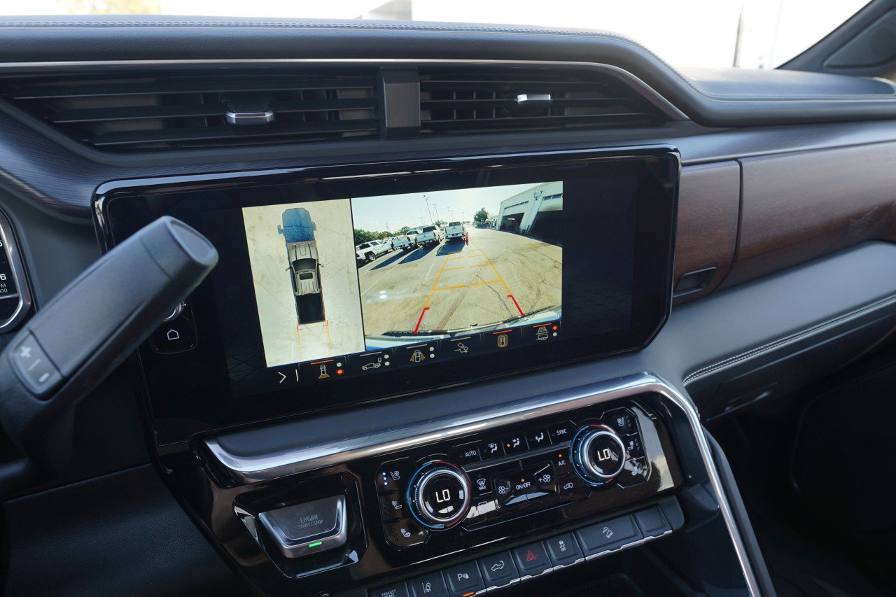 Used 2024 GMC Sierra 2500 Denali Ultimate w/ Max Trailering Package AWD/4WD image 13
