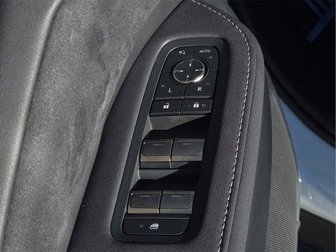 New 2026 Lexus TX 500h AWD image 16