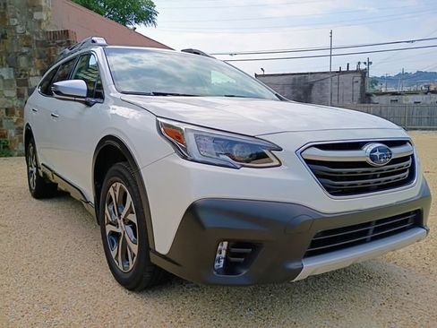 Used 2021 Subaru Outback Touring XT AWD/4WD image 3