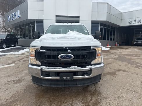 Used 2022 Ford F250 XL w/ Power Equipment Group image 2