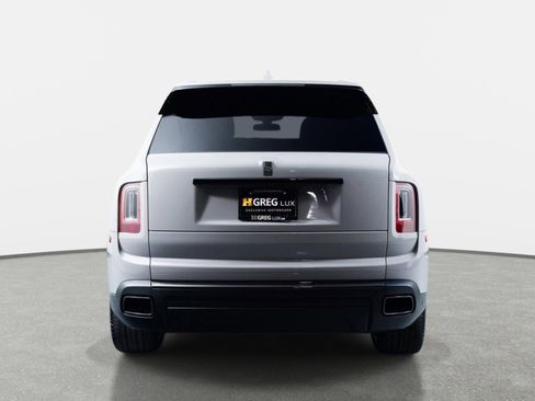 Used 2024 Rolls-Royce Cullinan Black Badge image 13
