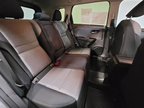 Certified 2023 Nissan Rogue SV image 7