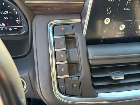 Used 2022 GMC Yukon XL SLE image 33