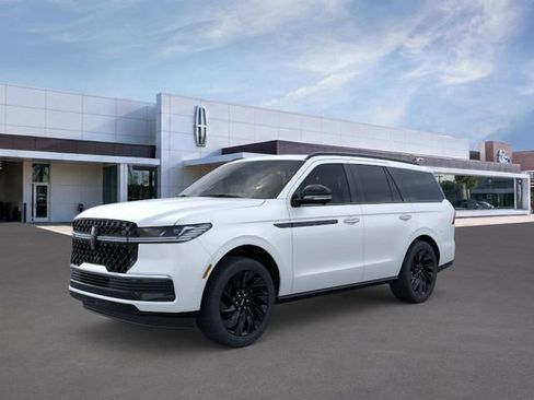 New 2026 Lincoln Navigator Reserve w/ Jet Appearance Package AWD/4WD image 1