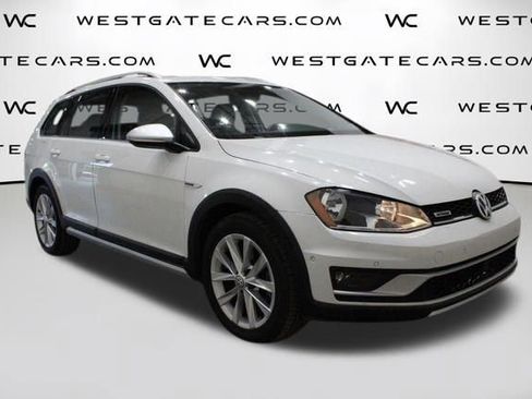 Used 2017 Volkswagen Golf Alltrack SE image 52