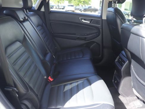 Used 2018 Ford Edge SEL w/ Equipment Group 201A image 21