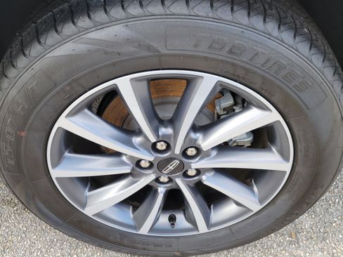 Certified 2022 Lincoln Nautilus FWD w/ Premium Package image 6