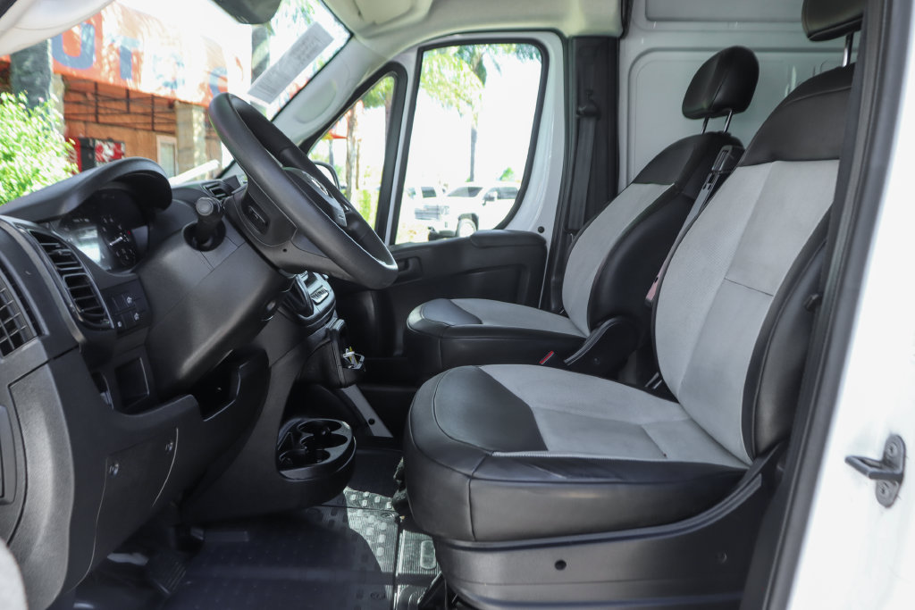 Used 2025 RAM ProMaster 3500 w/ Convenience Group FWD image 17