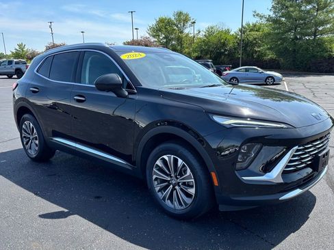 Used 2024 Buick Envision Preferred AWD/4WD image 9