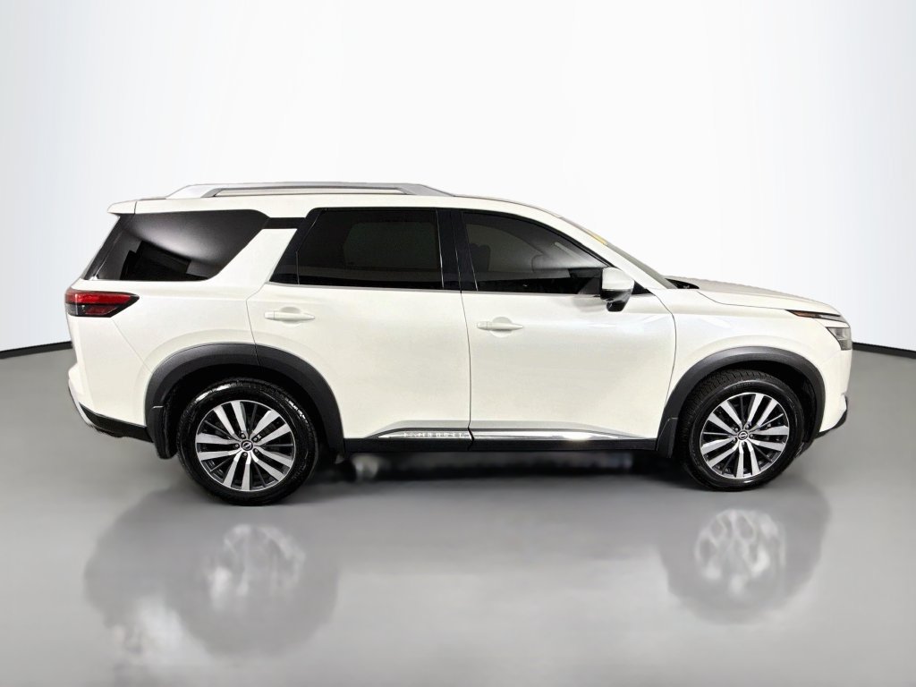 Used 2022 Nissan Pathfinder Platinum w/ Cargo Package AWD/4WD image 8