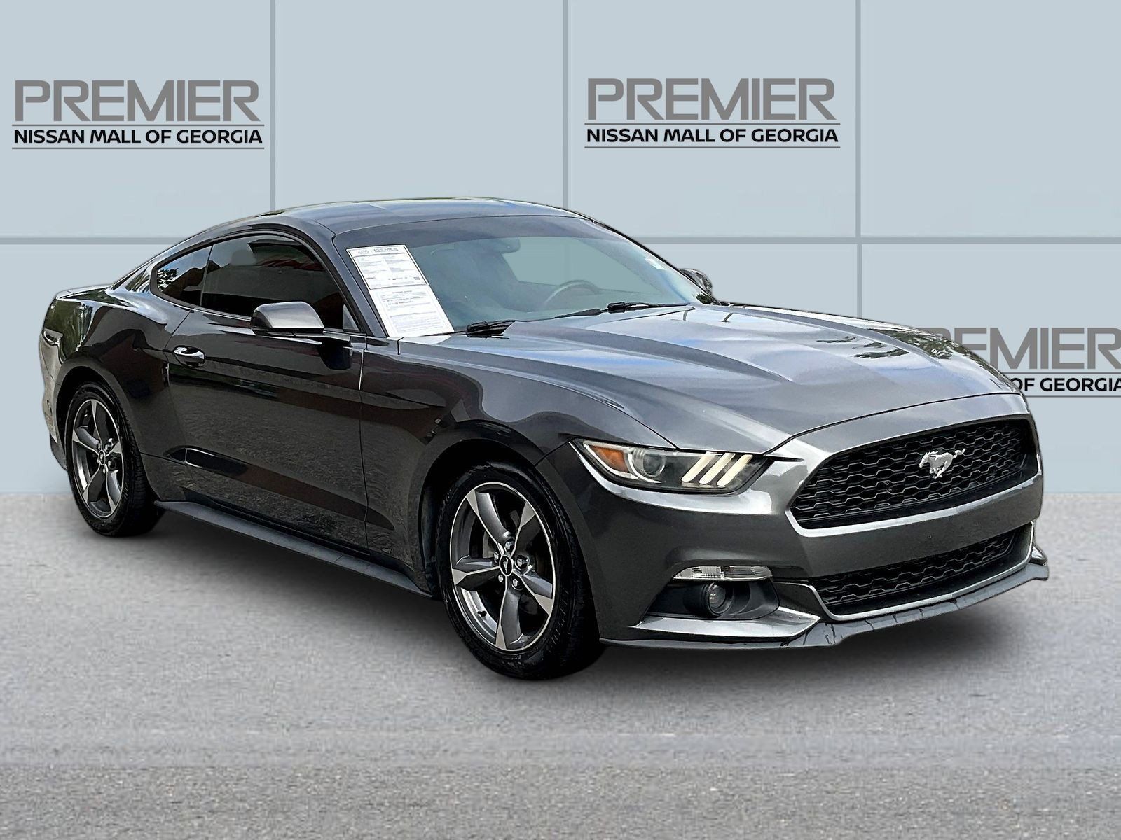 Used 2016 Ford Mustang Premium RWD image 3