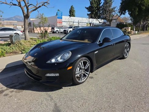 Used 2011 Porsche Panamera S image 1