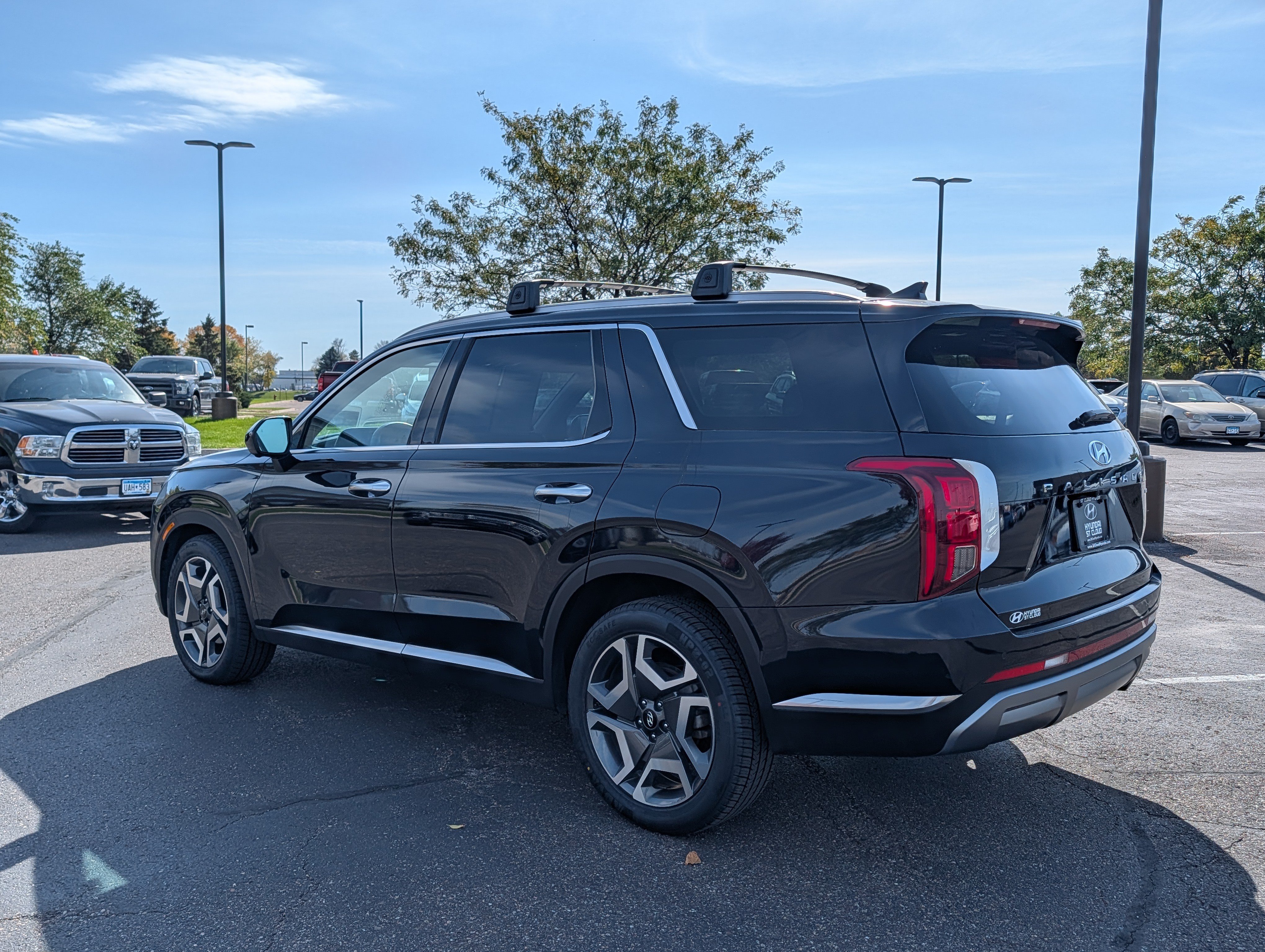 Used 2025 Hyundai Palisade Limited AWD/4WD image 3