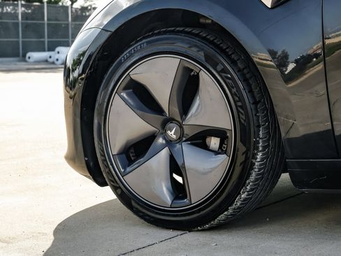 Used 2019 Tesla Model 3 Standard Range Plus RWD image 47