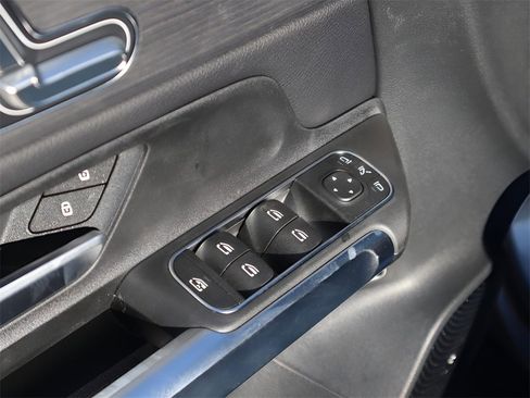 New 2026 Mercedes-Benz GLB 250 4MATIC image 28