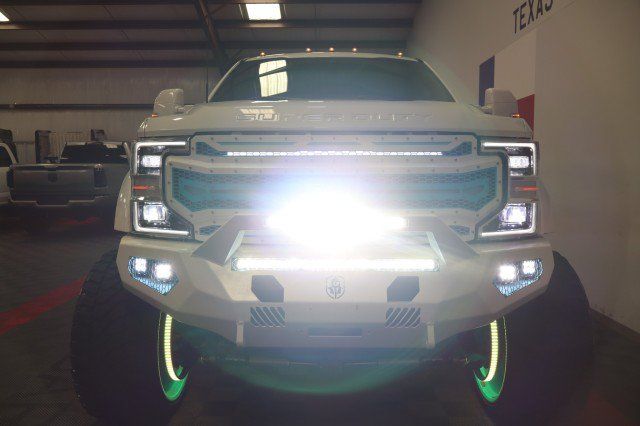 Used 2022 Ford F450 Platinum w/ FX4 Off-Road Package AWD/4WD image 22