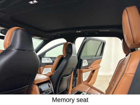 Used 2022 Lincoln Aviator Black Label w/ Dynamic Handling Package AWD/4WD image 32