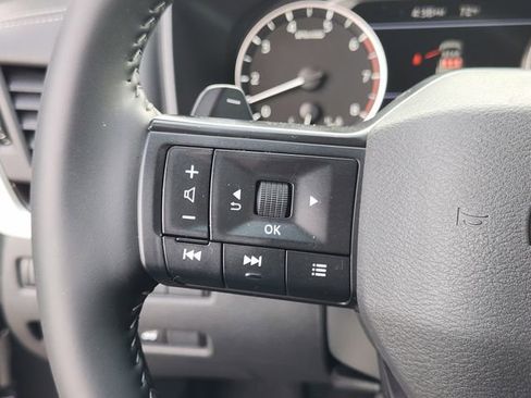 Used 2025 Nissan Rogue SV image 22