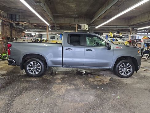 Used 2019 Chevrolet Silverado 1500 RST image 14