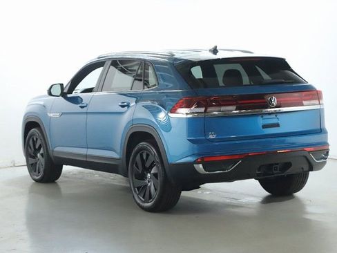 Used 2024 Volkswagen Atlas Cross Sport SE w/ Black Wheel Package FWD image 39